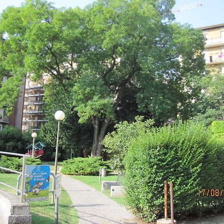 Piazzi House Aparthotel Sondrio Buitenkant foto