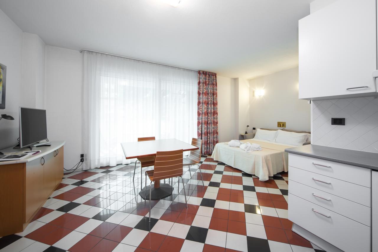 Piazzi House Aparthotel Sondrio Buitenkant foto